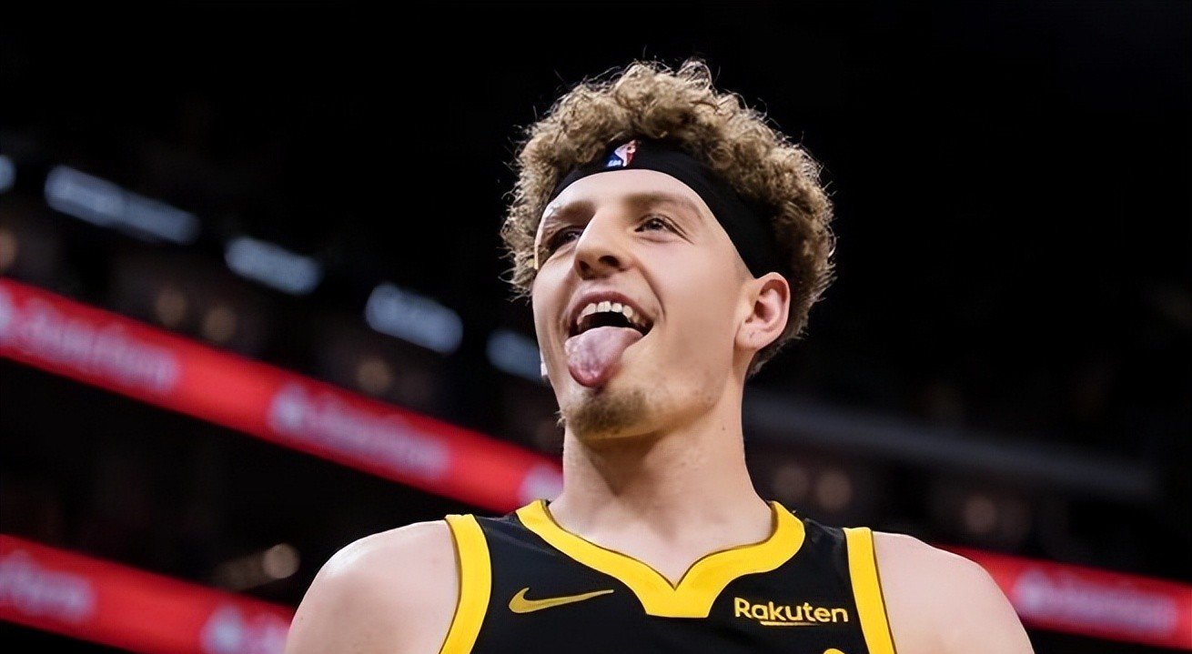 欧宝体育包含菲尼克斯太阳内部会议纪要流出——关键时刻复出首秀，NBA季后赛使命明确，训练强度明显提升的词条